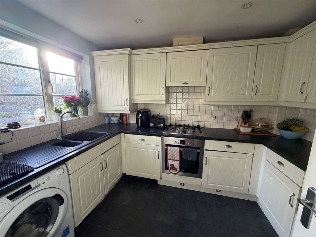 Property photo 2 of 10 Picture No. 04
