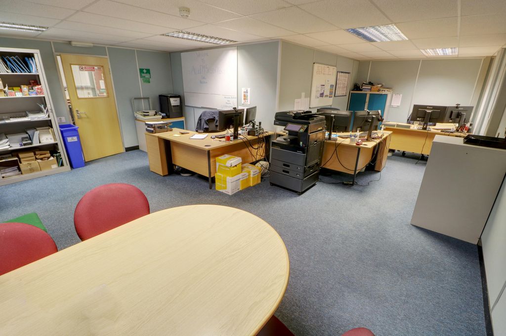 Property photo 2 of 6 Office 1.Jpg