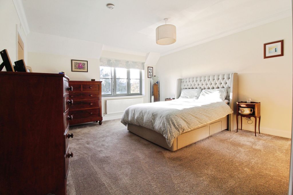 Property photo 3 of 35 Master Bedroom