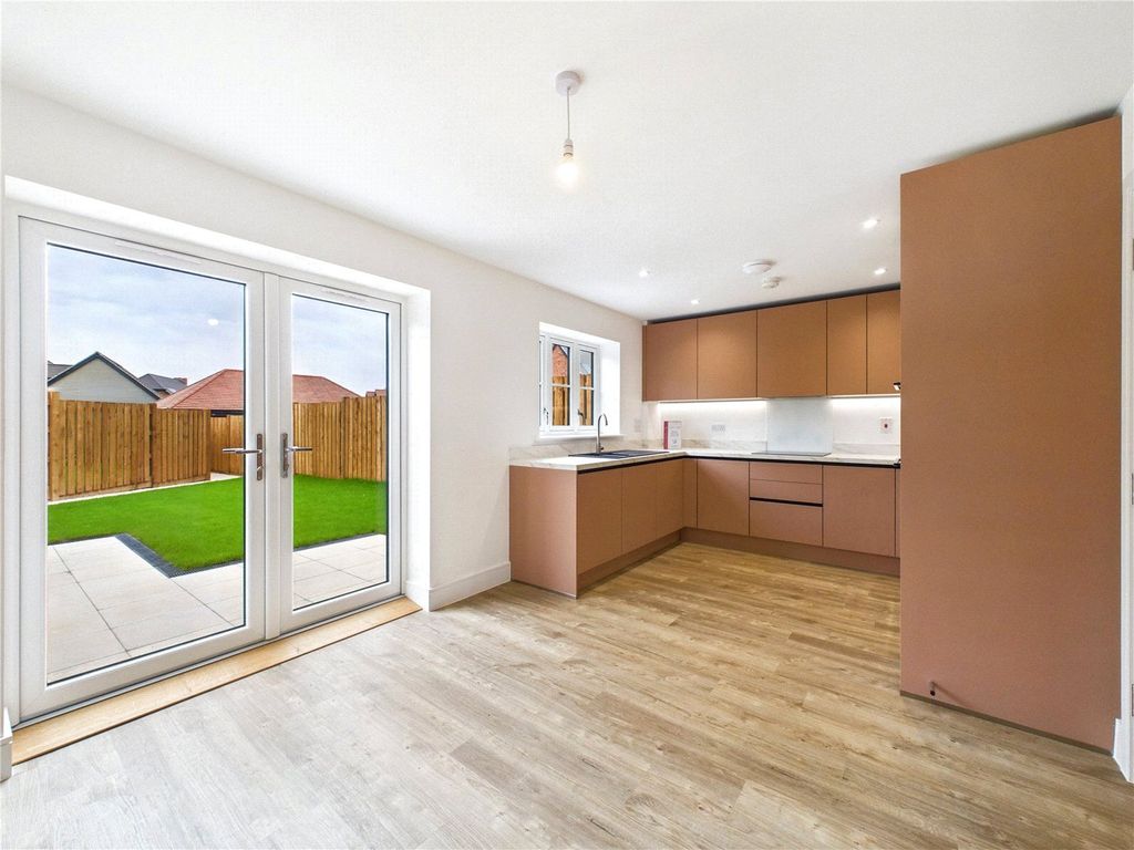 Property photo 2 of 24 Picture No. 38