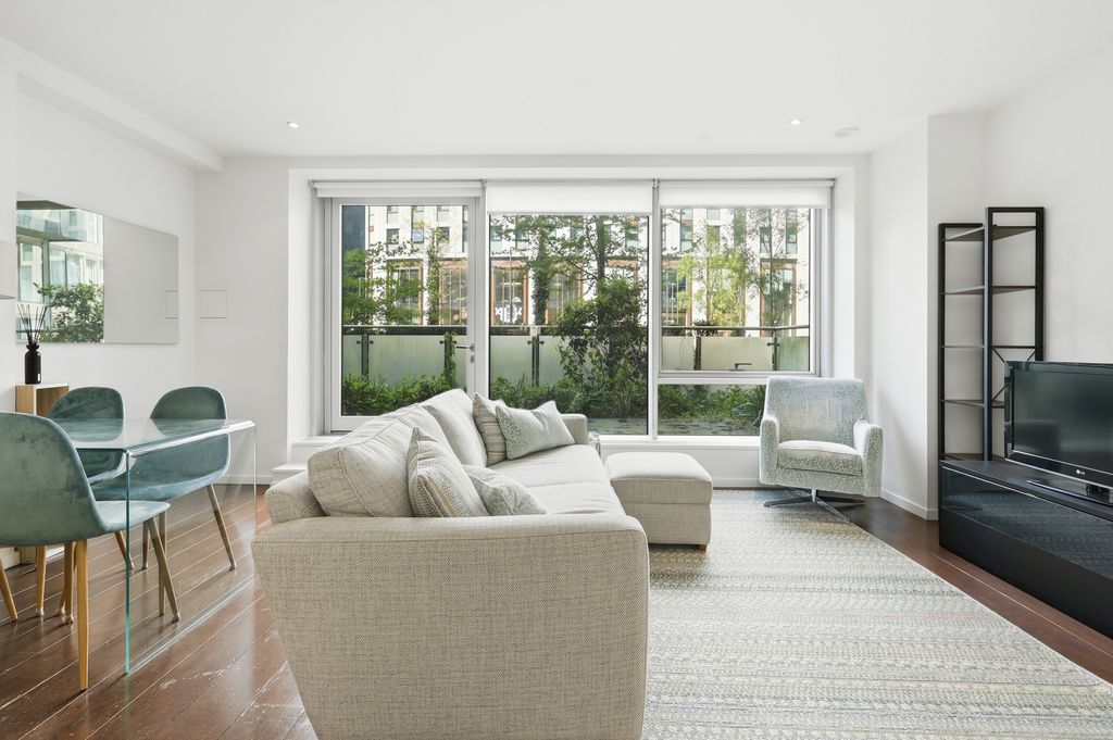 Property photo 3 of 16 Photo 3