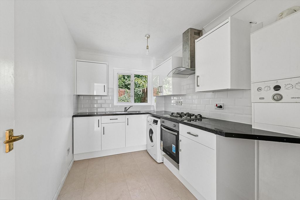 Property photo 2 of 12 Image