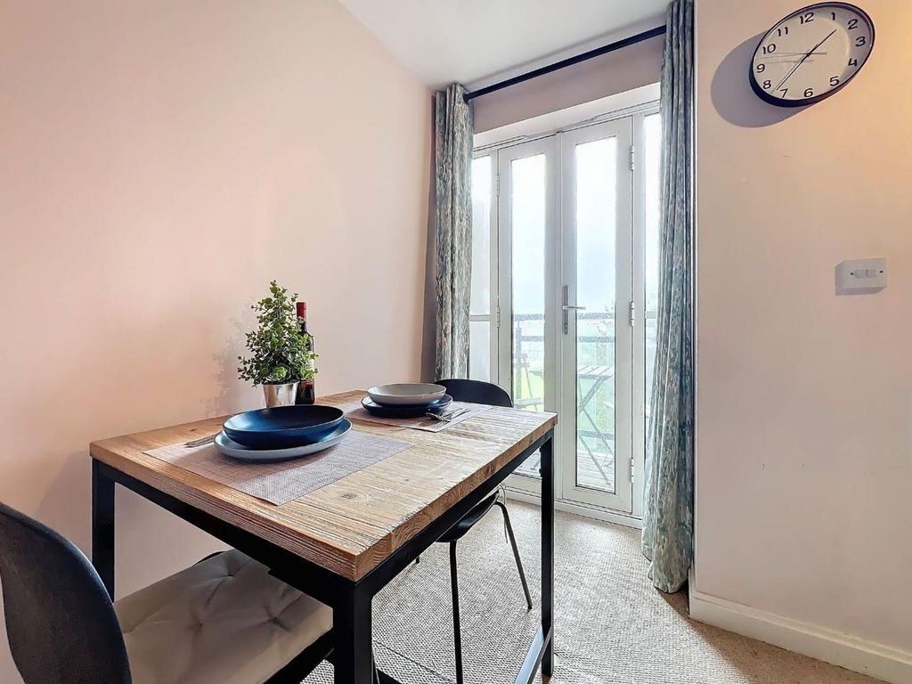 Property photo 2 of 12 Dining Area