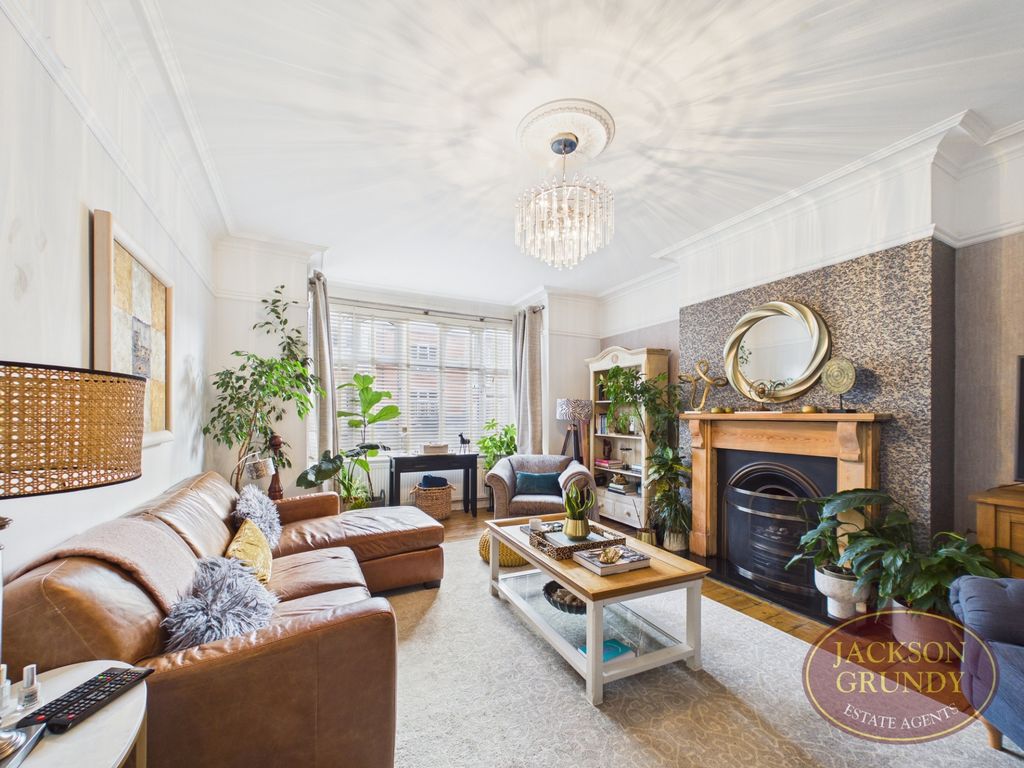 Property photo 2 of 15 Birchfield Road