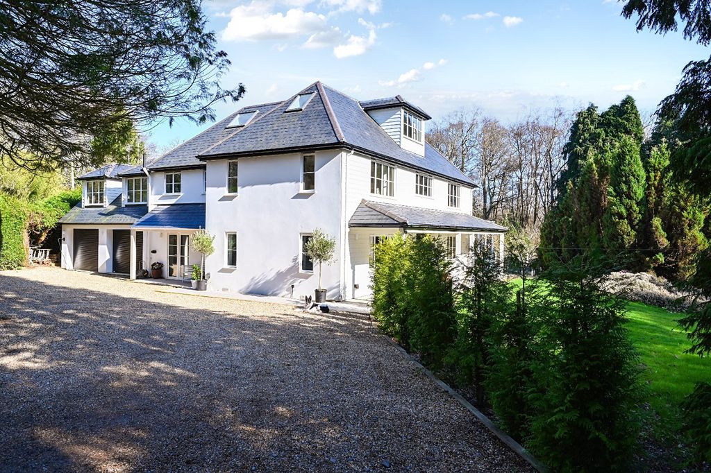 Property photo 2 of 28 Picture No. 34