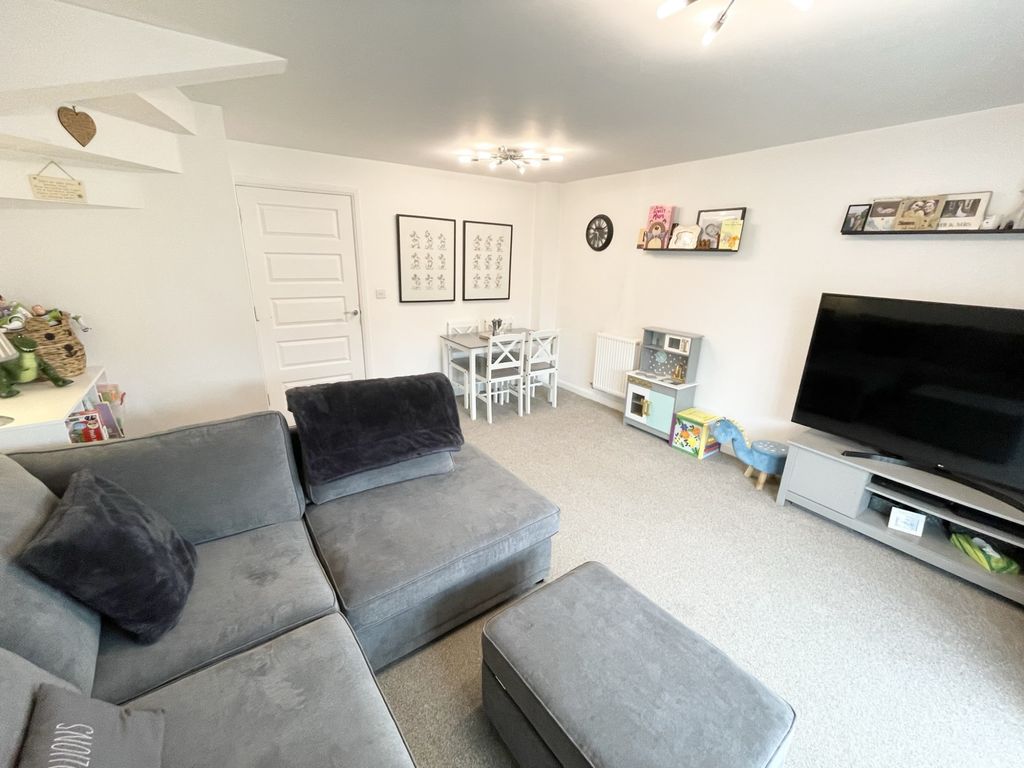 Property photo 3 of 20