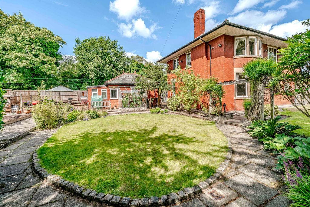 Property photo 2 of 63
