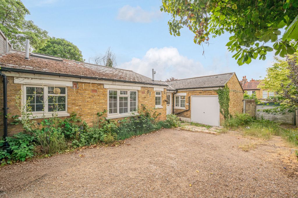 Property photo 1 of 24