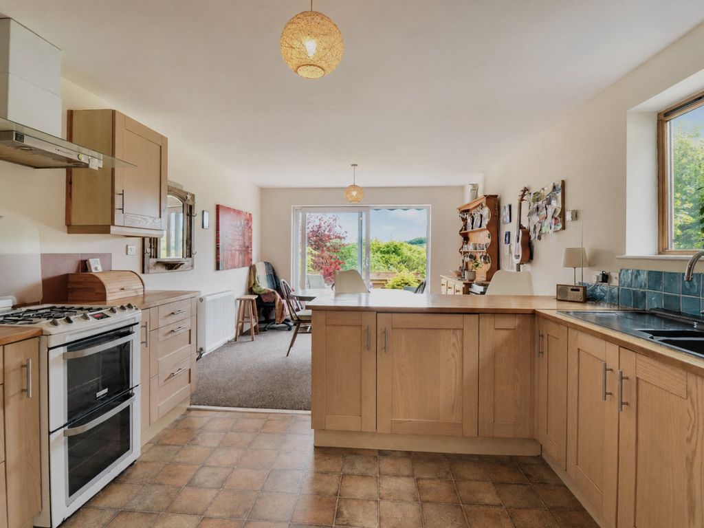 Property photo 3 of 13 3 - Picture No. 06