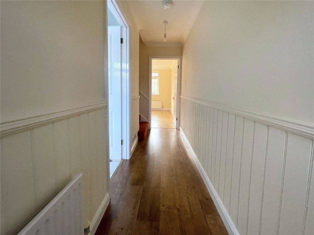 Property photo 2 of 13 Picture No. 10