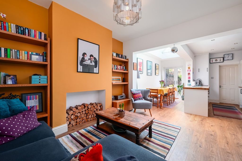 Property photo 3 of 18 Picture 3