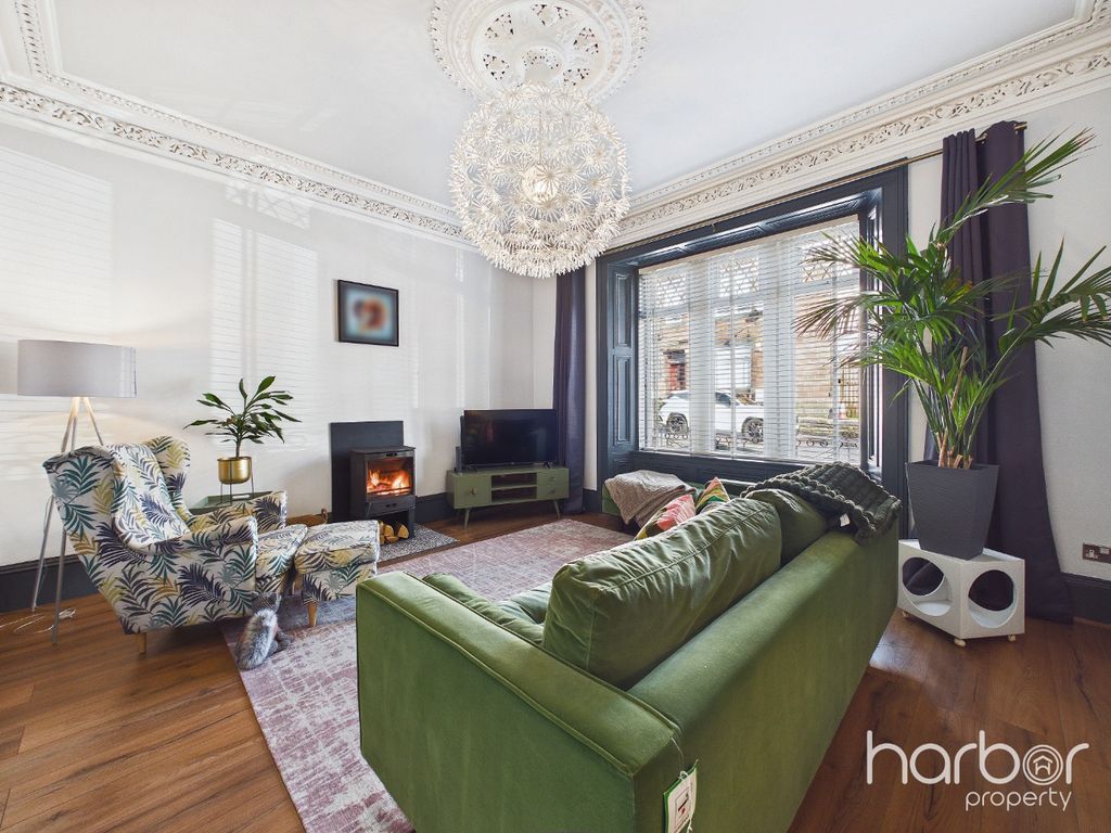 Property photo 2 of 23 5014356