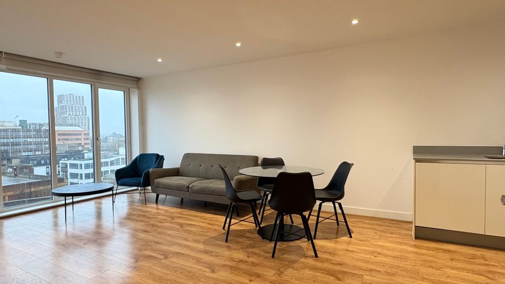 Property photo 1 of 20 Living Room