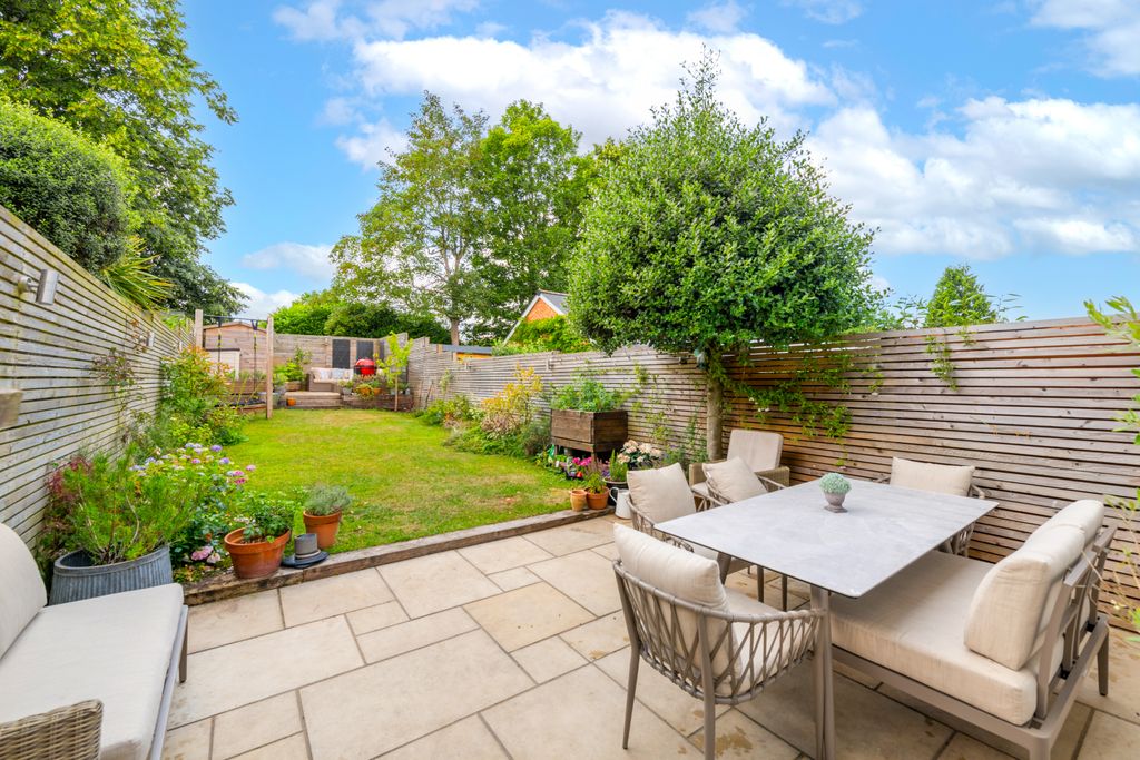 Property photo 3 of 45 11_Oakhill_Road_Externals