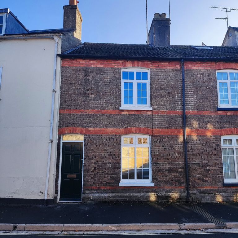 Property photo 1 of 6