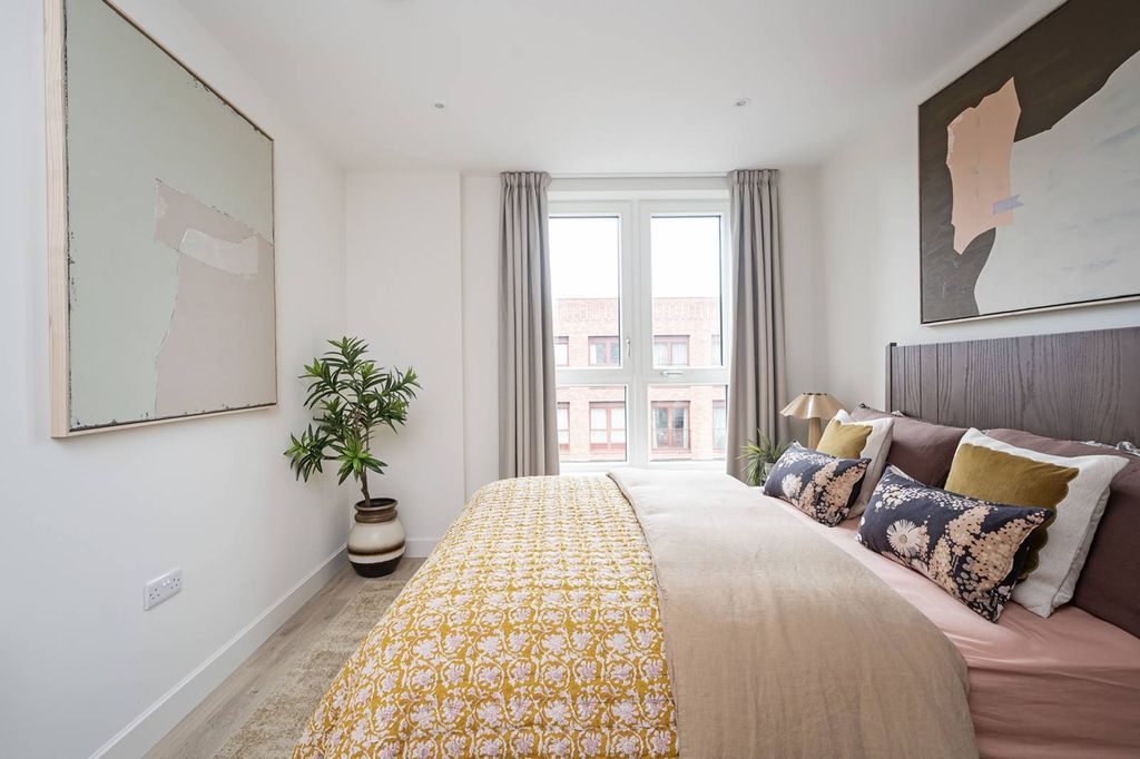 Property photo 1 of 45