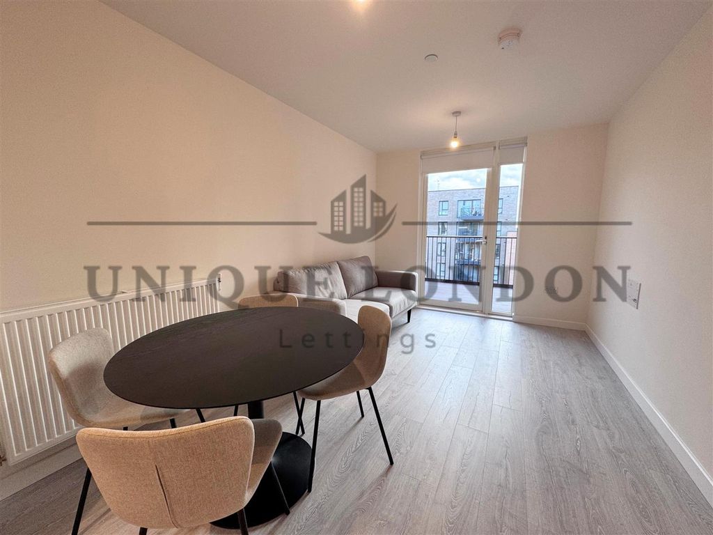 Property photo 2 of 10 303.Jpg