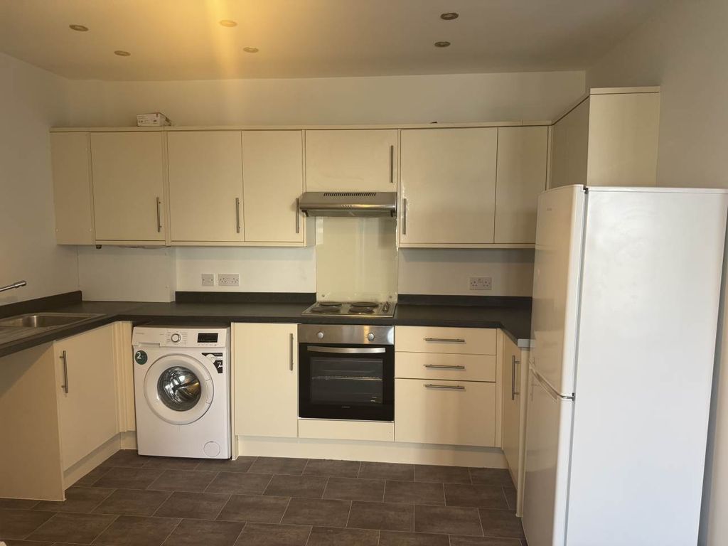 Property photo 1 of 7 Img_7642
