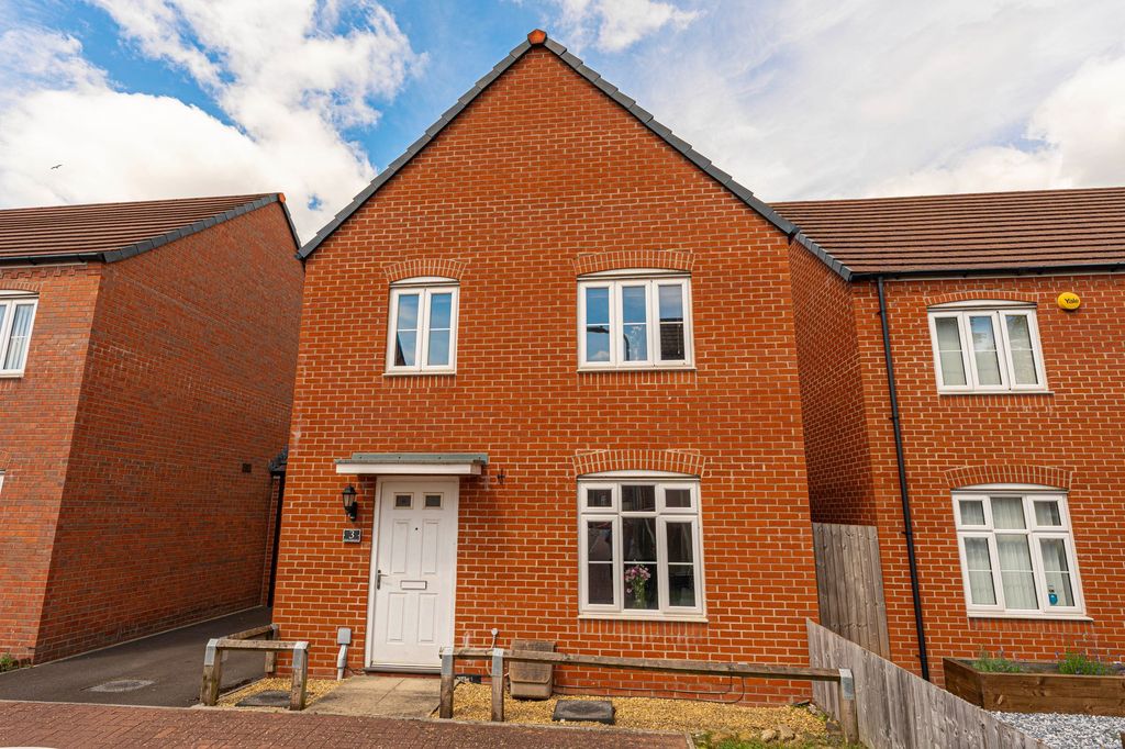 Property photo 1 of 38
