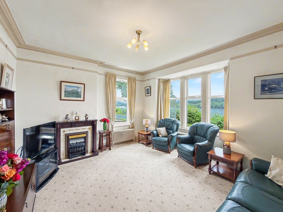 Property photo 2 of 39