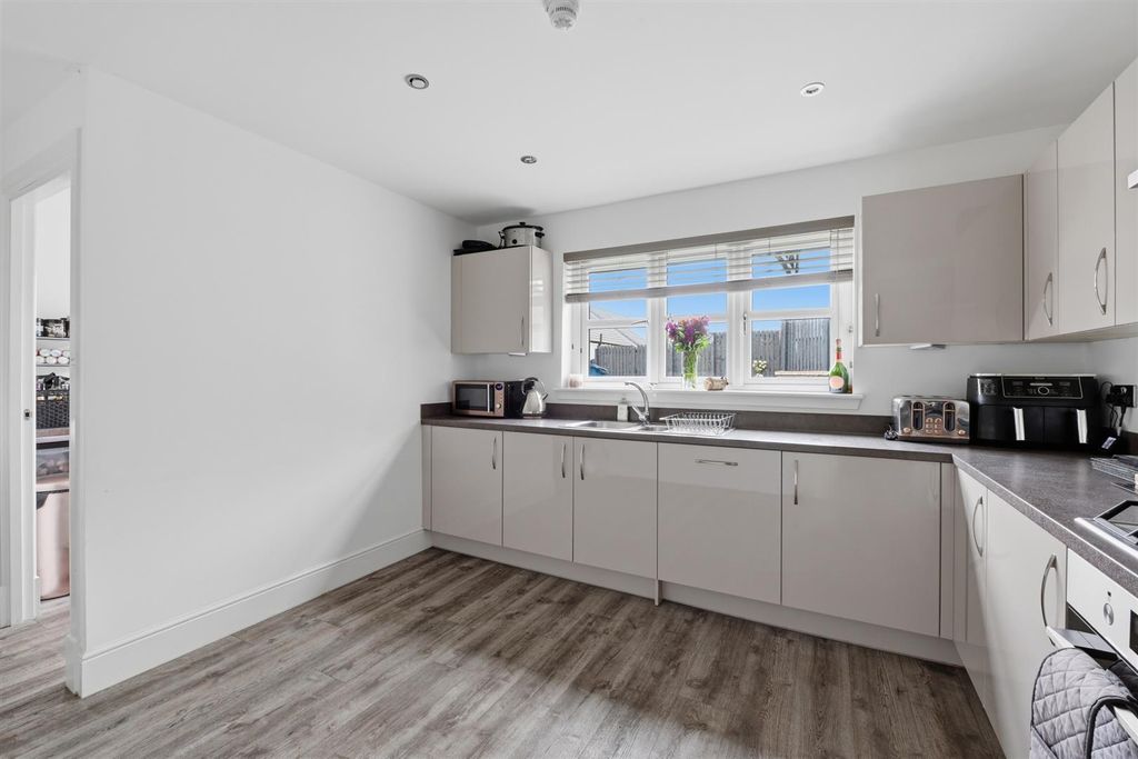 Additional image 12 of 5 bed detached house for saleHedgehog Walk, Edinburgh EH17