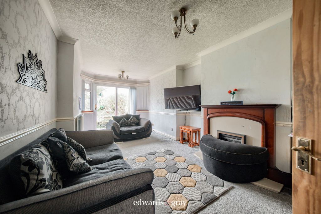 Property photo 2 of 23