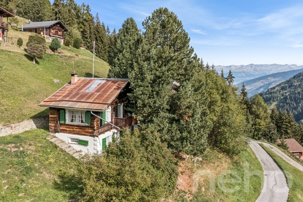 Property photo 1 of 12