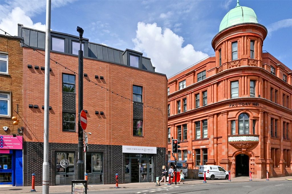 Property photo 2 of 6 Picture No. 09