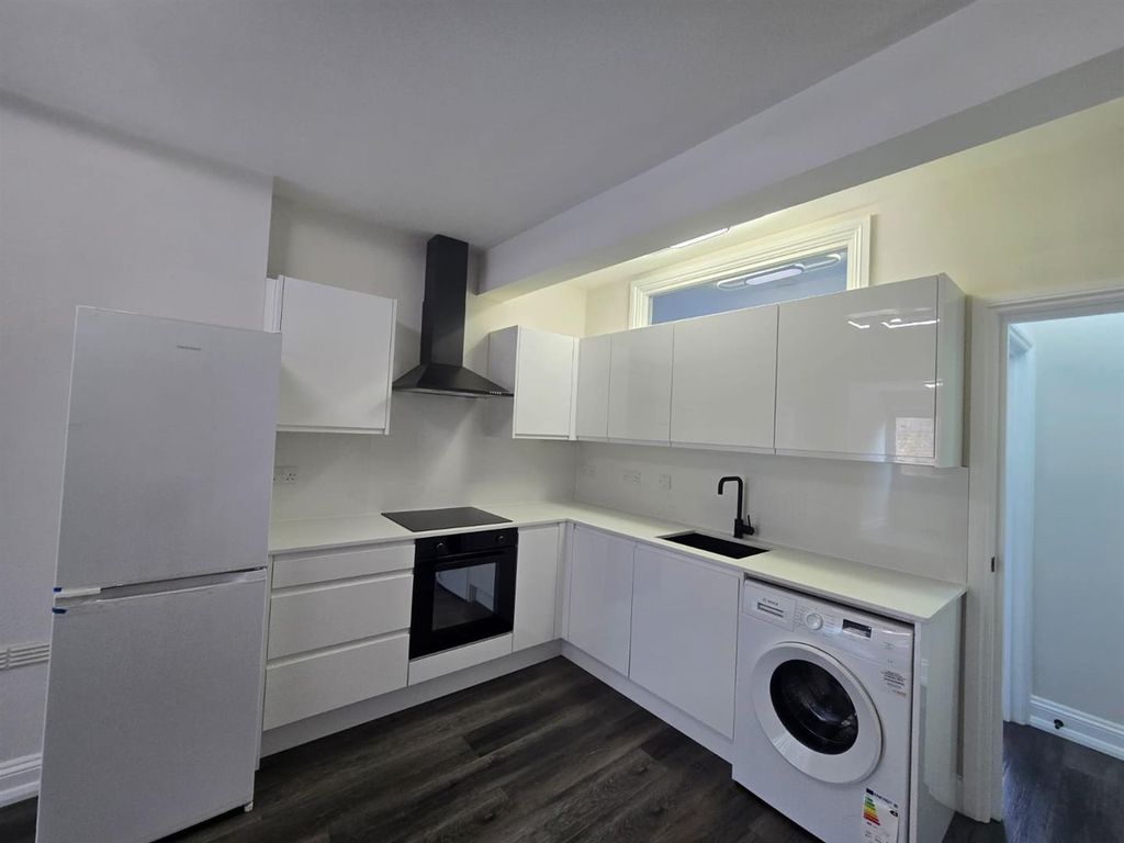 Property photo 3 of 8 Whatsapp Image 2025-05-29 At 15.59.54 (1).Jpeg