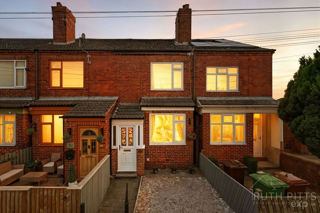 Property photo 3 of 23