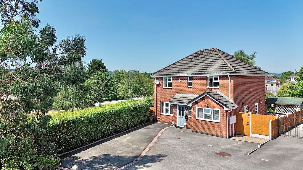 Property photo 1 of 37