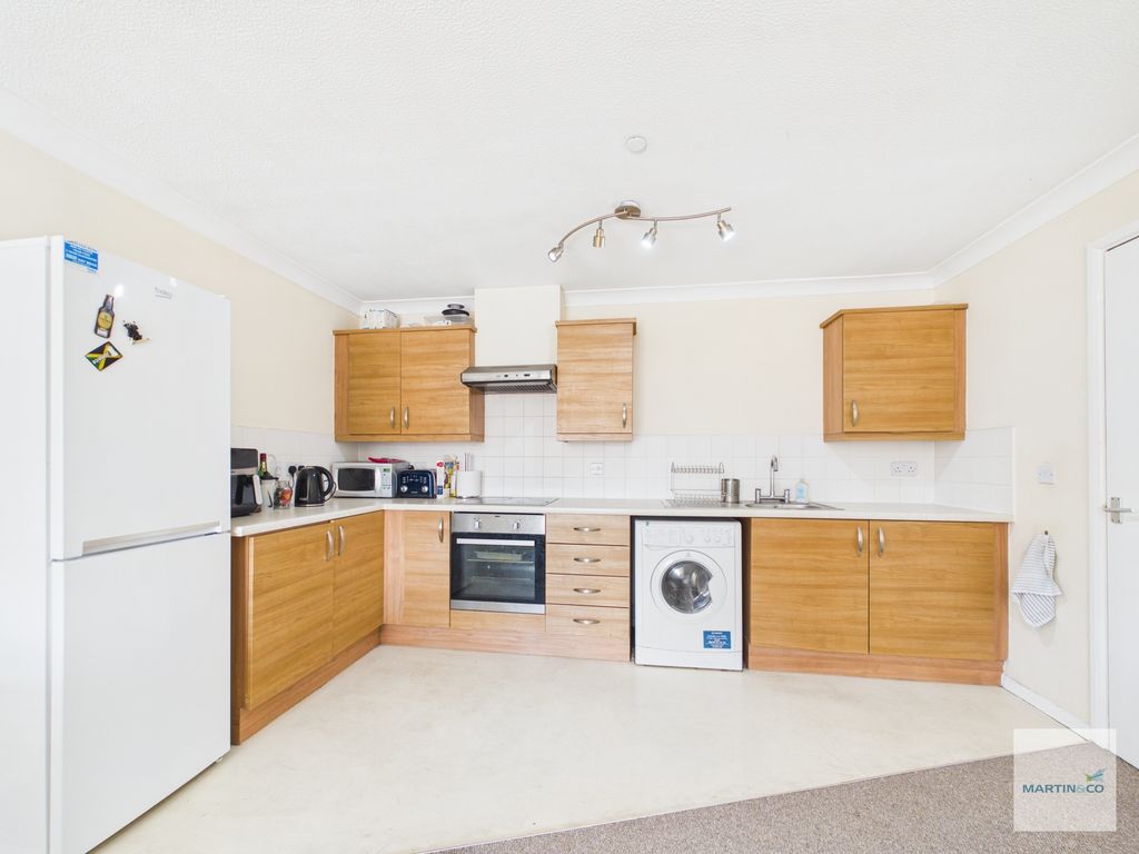 Property photo 2 of 11 Cam03394G0-Pr0510-Still002