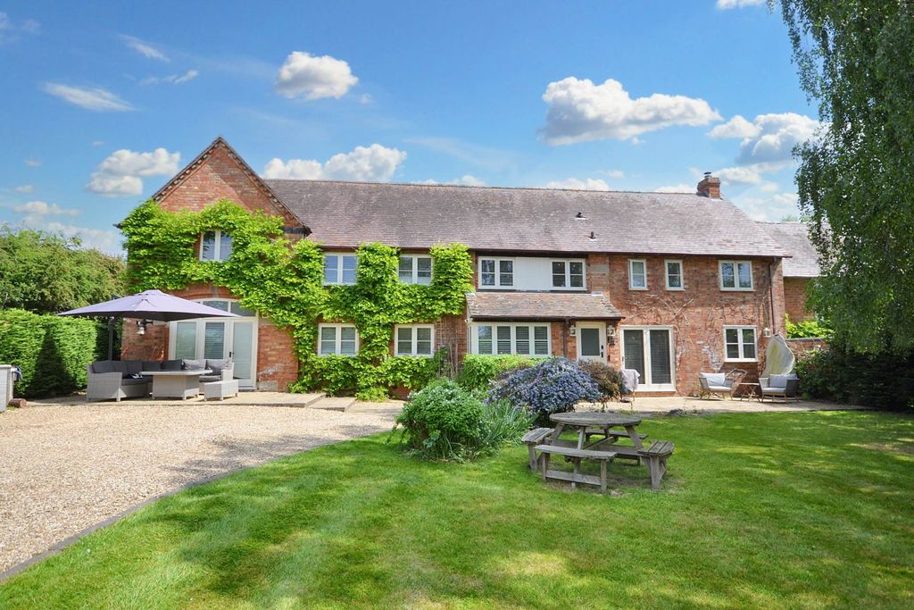 Property photo 1 of 31