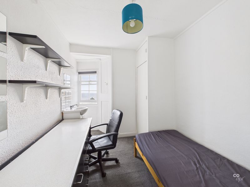 Property photo 3 of 7 Photo 9