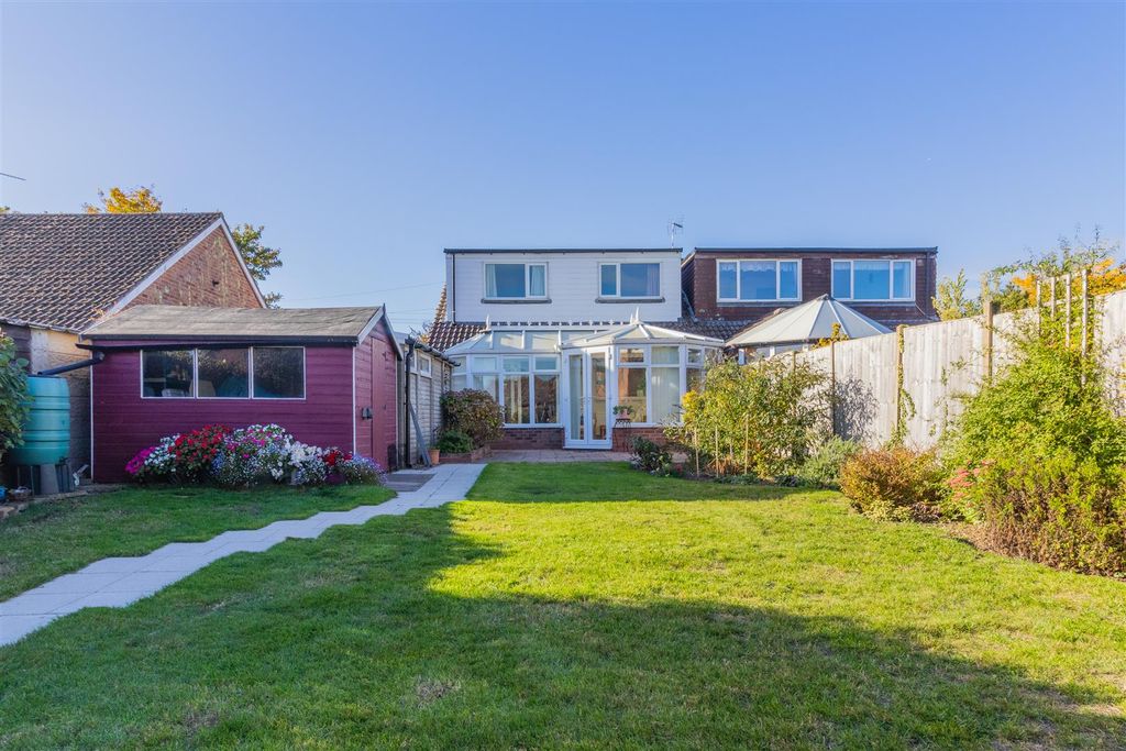 Property photo 1 of 33