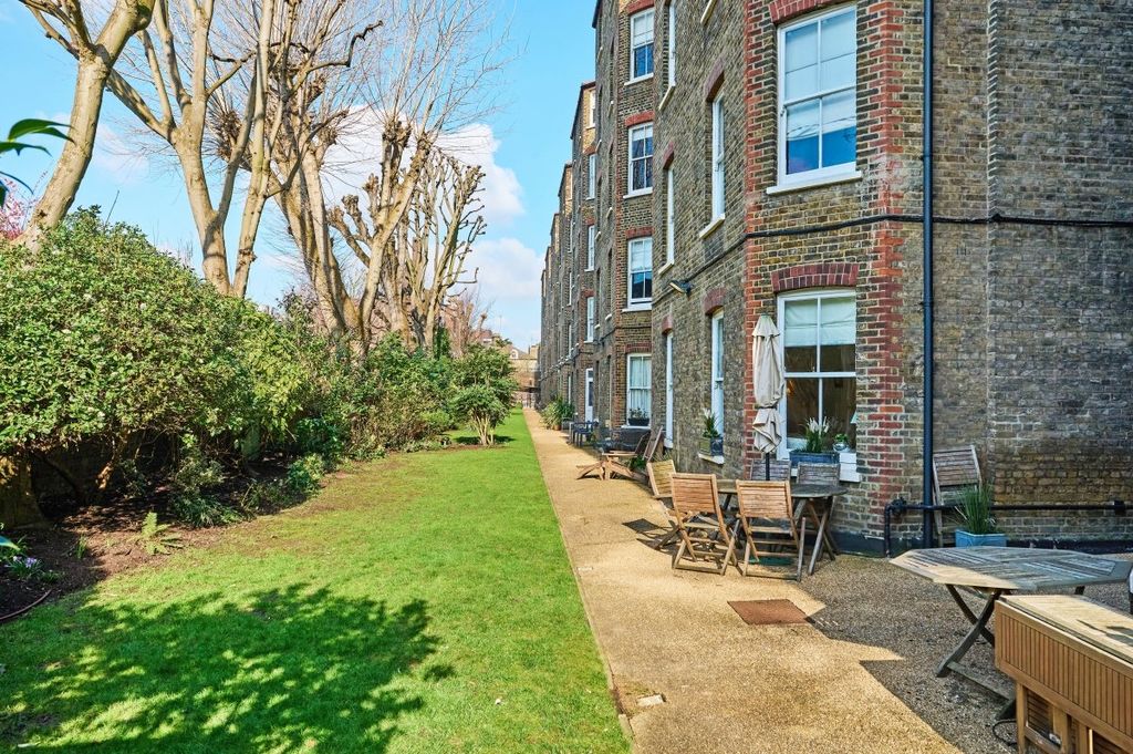 Property photo 2 of 22 Kfh_-_Albany_Mansion