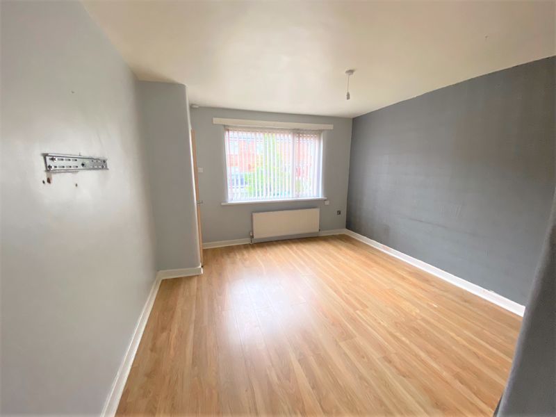 Property photo 1 of 11 Photo 23