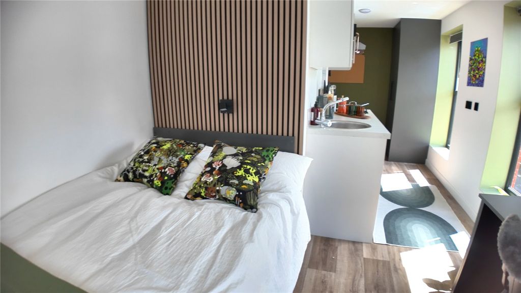 Property photo 2 of 4 Picture No. 18