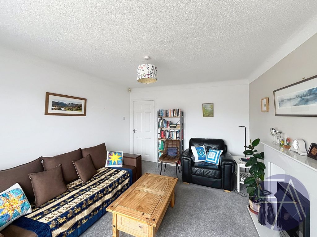 Property photo 3 of 19 5216033