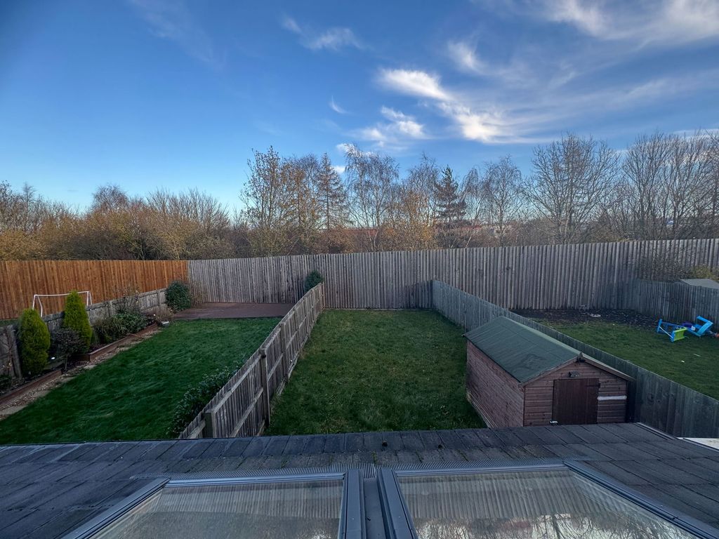 Property photo 2 of 23