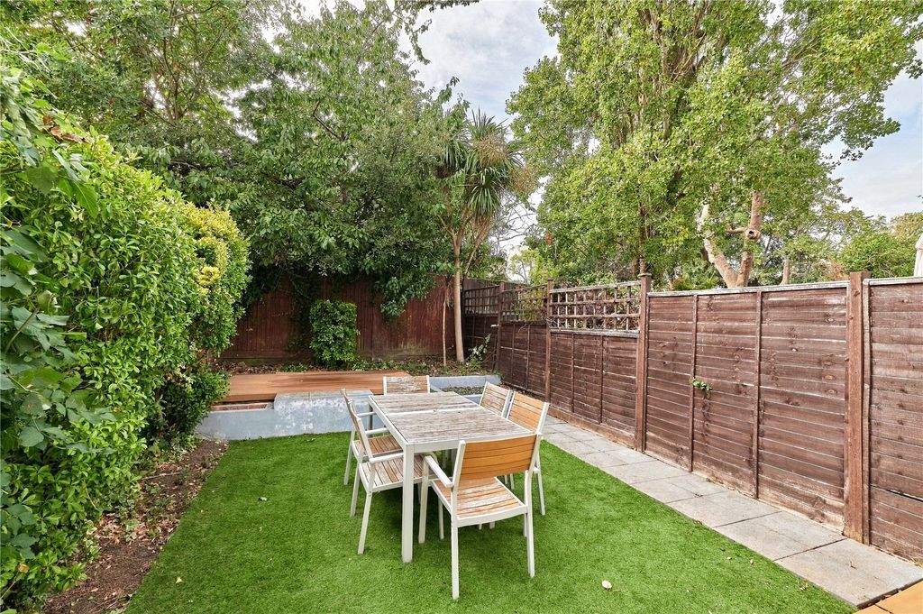 Property photo 2 of 23 Picture No. 57