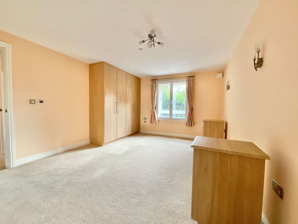 Property photo 3 of 21