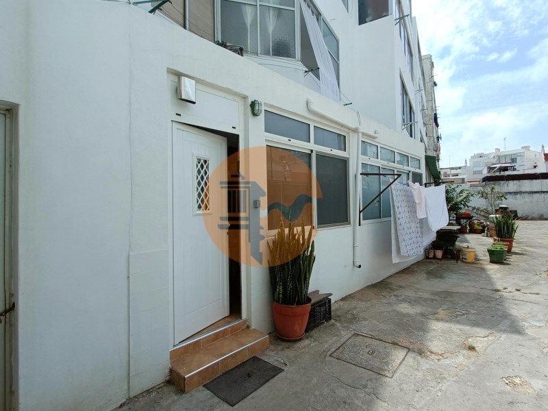 Property photo 2 of 35