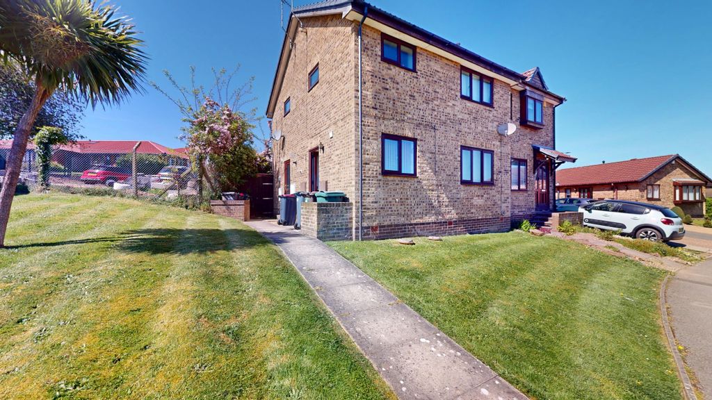 Property photo 1 of 11