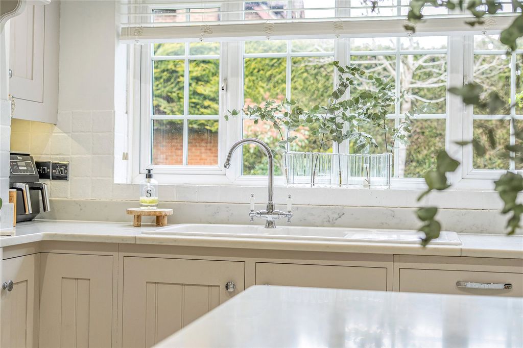 Property photo 3 of 27 Picture No. 37