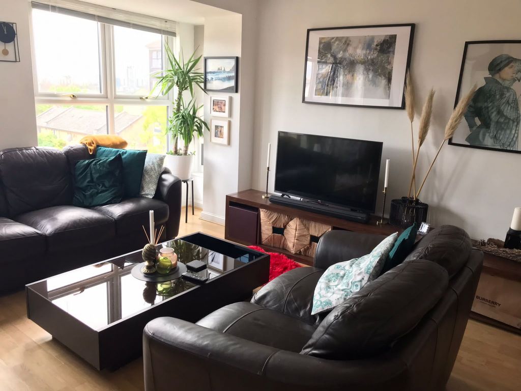 Property photo 2 of 11