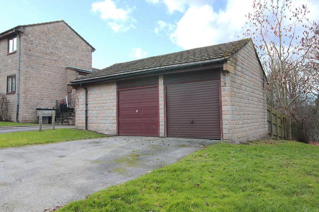 Property photo 1 of 3