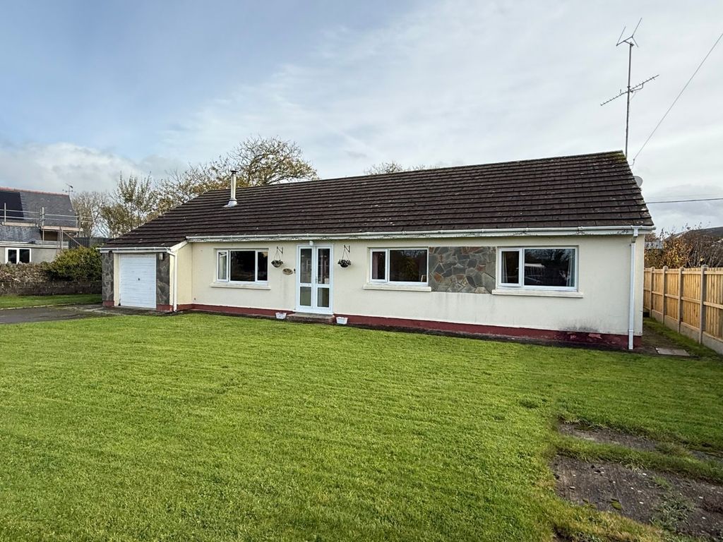 Property photo 2 of 34