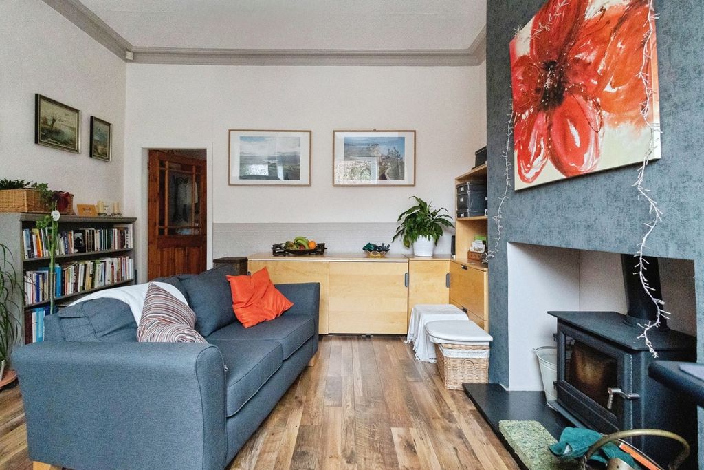 Property photo 2 of 23 Pbox-Img.Jpg