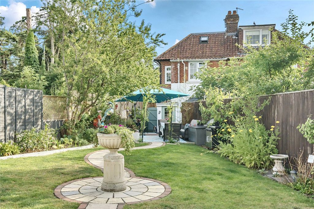 Property photo 1 of 22 Picture No. 17